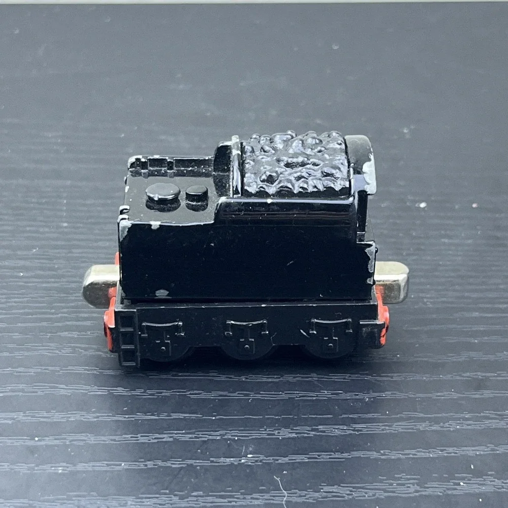 Mattel Thomas & Friends Neville's Coal Tender Die-Cast Metal Magnetic Train Car